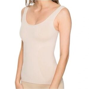 NWOT Cass Invisibellas Fit & Flatter V-neck Shaping Cami by Cass Luxury Size M/L